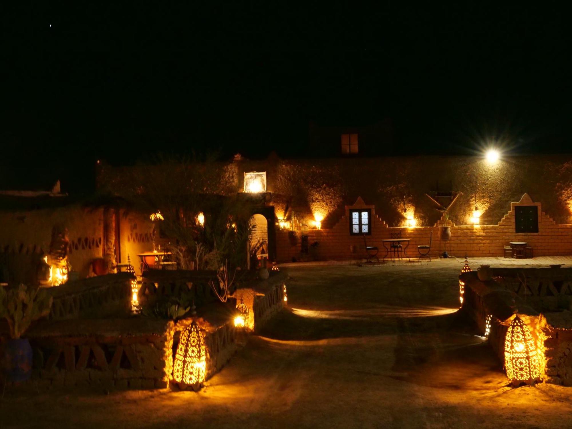Kasbah Planet Sahara Hotel Мерцуга Екстериор снимка